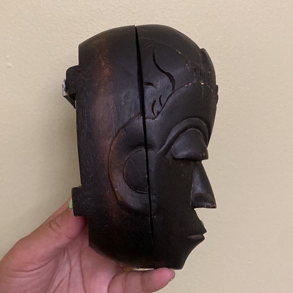 Vintage Wooden Hand Carved African Keepsake Trinket - Picture 2 of 11